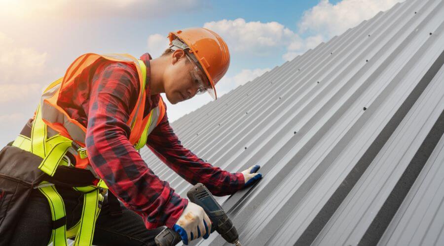 Expert Emergency Roof Repairs services in Sterling, KS
